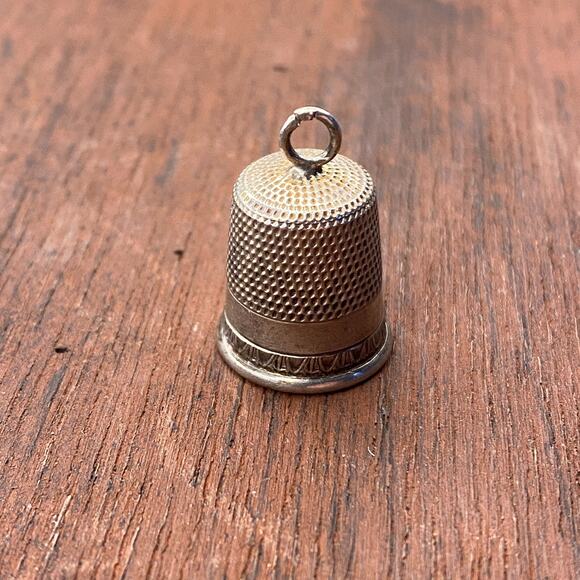 Vintage 925 Sterling Silver Large Sewing Thimble Pendant Bracelet Charm - Picture 1 of 5